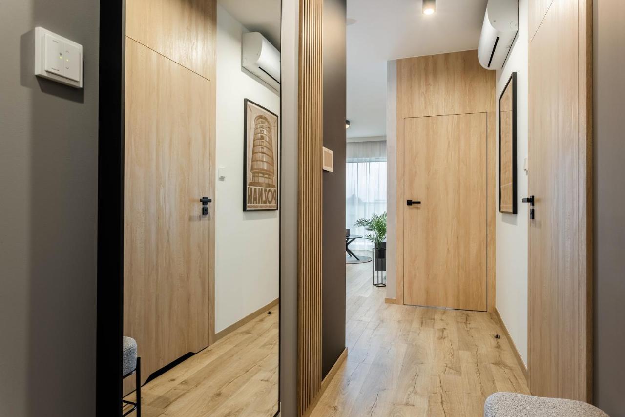 Klimatyzowany Apartament Very Berry Z Parkingiem W Poznaniu By Noclegi Renters Экстерьер фото